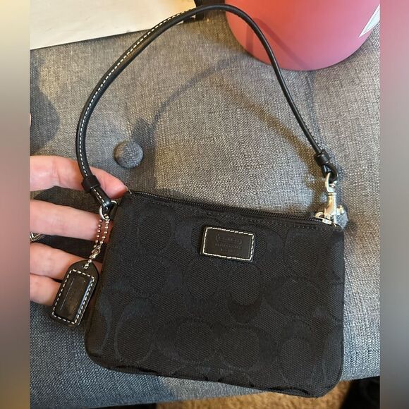 COACH HAMPTONS SLG WRISTLET 2010 BLACK SIGNATURE & LEATHER NICKEL HARDWARE NWOT - Picture 1 of 6